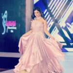 Tanushree Dutta Instagram - Some throwbacks from a beauty event in Delhi... #makeup #beauty #event #awards #bollywoodmovies #celebrity #fashion #glamour #cosmos #india #newyork