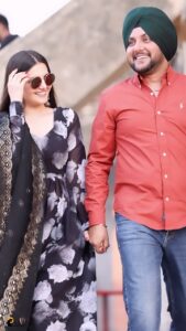 Tanvi Nagi Instagram - Cuddle Out Now ❤️❤️❤️❤️
The cutest @tanvinagi.official 🥰
Make Reels on this Audio Sohneyooo 🫶🫶

#mehtabvirk #tanvinagi #instadaily #foryou #reelitfeelit #trendingreels #instagood #love #♥ #newsong
