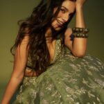 Tanya Hope Instagram - @sashajairam @makeupbyriddhima @souravroy_1999 @sheefajgilani