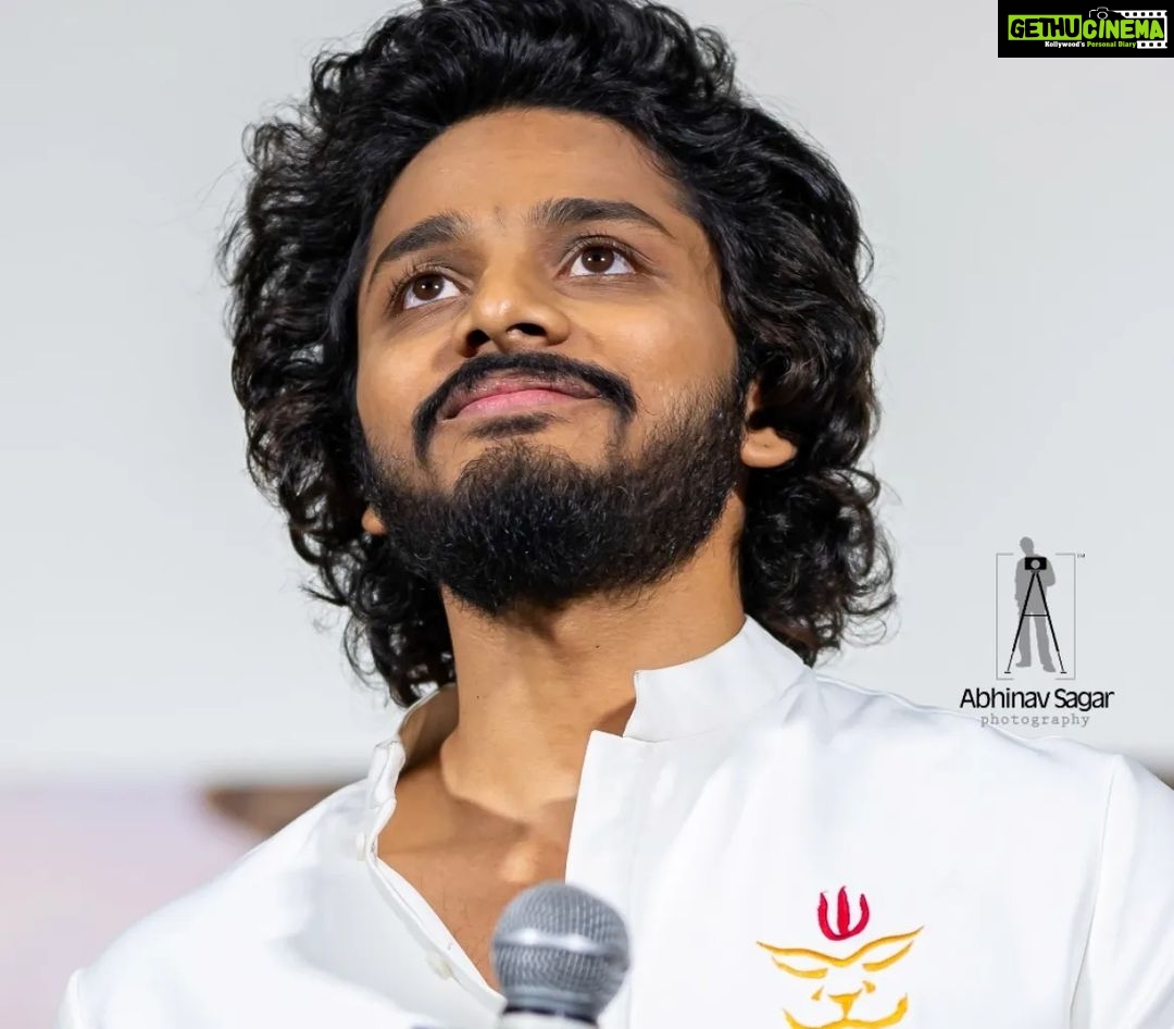 Teja Sajja - 48.6K Likes - #HanuManTeaser Launch
Special mention to @shreyasgroup for the SuperHeroes Setup
Designed by @varunchakkilam
Clicked by @abhinavsagarphotography
Styled by @lankasanthoshi