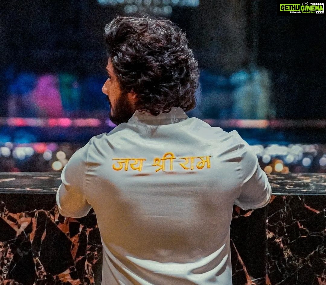 Teja Sajja - 48.6K Likes - #HanuManTeaser Launch
Special mention to @shreyasgroup for the SuperHeroes Setup
Designed by @varunchakkilam
Clicked by @abhinavsagarphotography
Styled by @lankasanthoshi