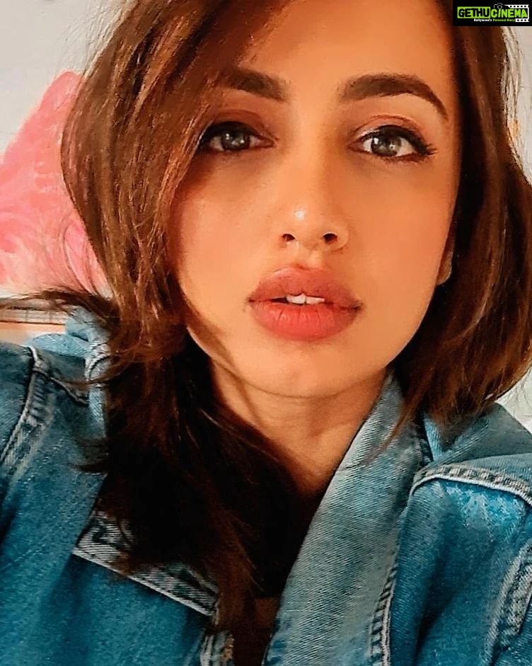 Tejaswi Madivada Instagram - Problems are a part of life, Dealing with them is an art of life.