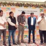 Thakur Anoop Singh Instagram – Extremely saddened and shocked to hear about the passing of Actor @satishkaushik2178 ji. I very well remember how you blessed me for my first and second Hindi film #Control on the mahurat day! 

Thank you so much for your blessings sir. Rest In Peace. You Will be dearly missed. 🙏