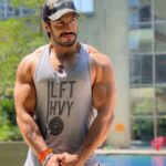 Thakur Anoop Singh Instagram - Each new day is a new opportunity to improve yourself. Take it and make the most of it! Carve your own niche, coz not one gives a shit about you! Fight and make your place is the only way going forward! 💥