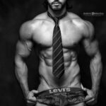 Thakur Anoop Singh Instagram – Did a photoshoot long ago wasn’t sure about uploading it until I saw the AI version of the same picture! This is lit 🔥 

For Real picture swipe left! ; ) #Mondaymotivation