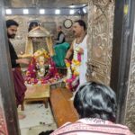 Thakur Anoop Singh Instagram – Ujjain ke Mahakaleshwar Darshan kiye Aur Subah Subah Ki bhasm aarti bhi attend Ki. 

What a divine feeling to be blessed by lord shiva himself. Shivling par ka haar mere gale main daalke he not only blessed but also assured me that ALL IS WELL! Ujjain,mahakaleshwar Temple