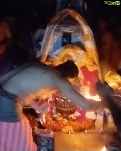 Thakur Anoop Singh Instagram - Ujjain ke Mahakaleshwar Darshan kiye Aur Subah Subah Ki bhasm aarti bhi attend Ki. What a divine feeling to be blessed by lord shiva himself. Shivling par ka haar mere gale main daalke he not only blessed but also assured me that ALL IS WELL! Ujjain,mahakaleshwar Temple
