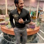 Thakur Anoop Singh Instagram – Event ready look!! 

Thank you Ahmedabad for showing me your love and support Like always! 
#meetandgreet #thakuranoopsingh 

Outfit by @beyondbluebymansipatel 
Managed by @sagarjustcelebrity