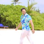 Thakur Anoop Singh Instagram - Nothing like getting out fresh from the ocean of ecstasy and beauty! #Maldives Some amazing shots by photographer @naizuhh Arranged by @sagarjustcelebrity Outfit brand : @beyondbluebymansipatel Ohluveli, Maldives