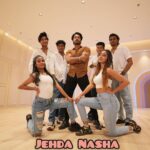 Thakur Anoop Singh Instagram - And here it is! Been a while since I’ve Danced my heart out to one of my fav songs of 2022 #Jehdanasha !! Enjoy ; ) Courtesy : @byou.in Choreography : @snehagupta28 Taught by @manishyadav_tathastu Shot : @sahifashake7 B You Academy
