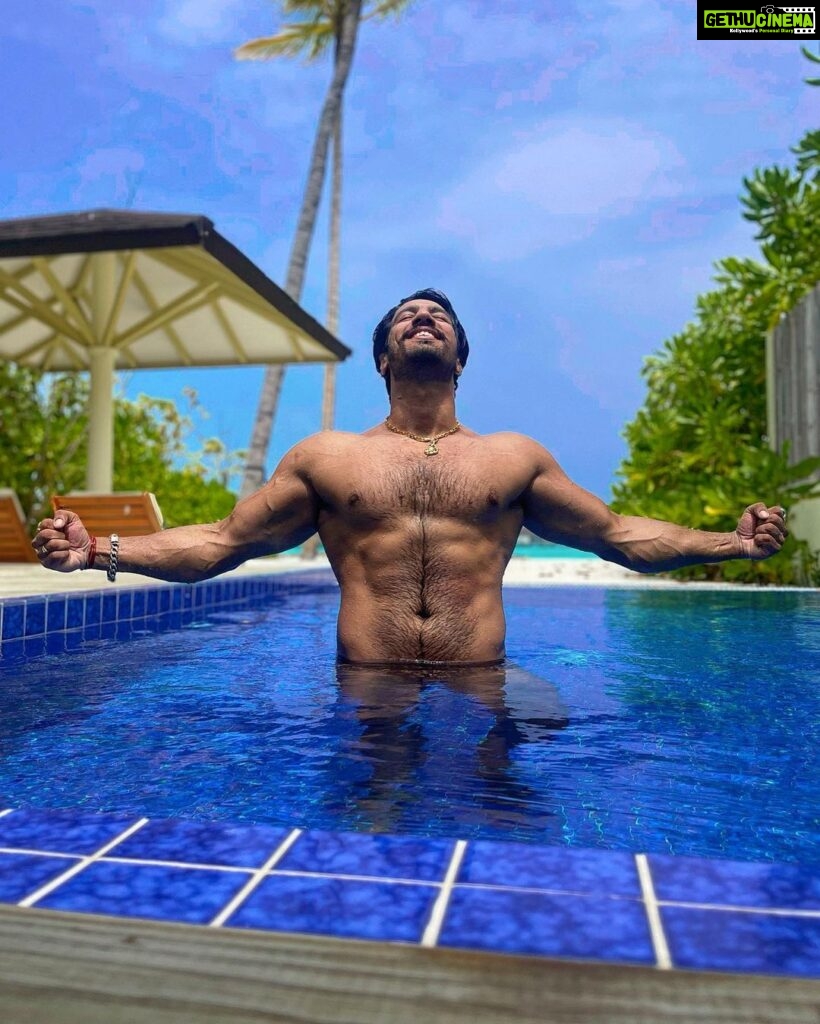 Thakur Anoop Singh Instagram - All my love, strength and positive vibes for you! 💫 #Maldives #tournival #traveldiaries Sun Siyam Olhuveli