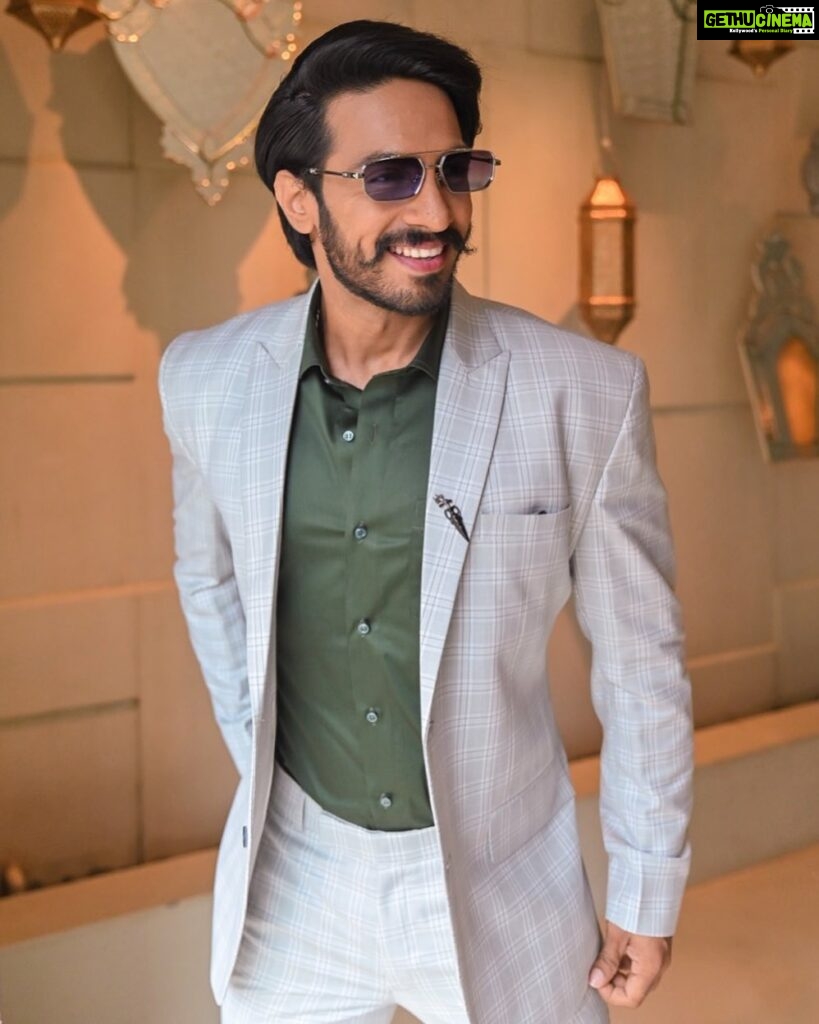 Thakur Anoop Singh Instagram - Who needs swag when you can wear a suit 💫