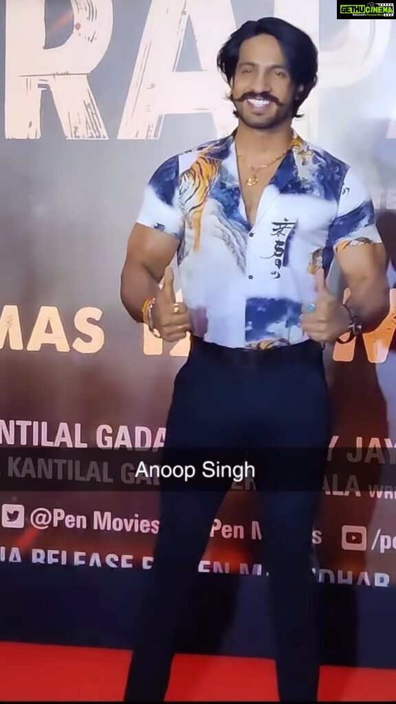 Thakur Anoop Singh Instagram - From standing In long 6 hour queues for a 1 min introduction audition to walking on a red carpet all along…the process took 11 years! And I suppose many more years to progress from here on…. #apnatimeaayega ; )