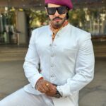 Thakur Anoop Singh Instagram - Maharana Pratap Jayanthi par aap sabhi ko is Kshatriya Rajput yoddha Ki taraf Se shubhkaamnayen!! 🙏 All set to deliver my speech in my best traditional wear of #Rajputana! #veerbhogyavasundhara #rajputana #udaipur #rajasthan #hindu #rajput #maharanapratap