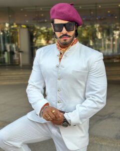Thakur Anoop Singh Instagram - Maharana Pratap Jayanthi par aap sabhi ko is Kshatriya Rajput yoddha Ki taraf Se shubhkaamnayen!! 🙏 

All set to deliver my speech in my best traditional wear of #Rajputana! 

#veerbhogyavasundhara #rajputana #udaipur #rajasthan #hindu #rajput #maharanapratap