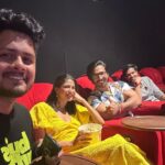 Thakur Anoop Singh Instagram - Met few friends from the film fraternity on premiere of #chatrapathi last night. @darshankumaar @aahanakumra @major_rudrashish
