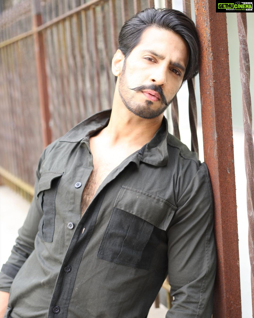 Thakur Anoop Singh Instagram - Trust the wait. Embrace the uncertainty. Enjoy the beauty of becoming. When nothing is certain, anything is possible.