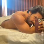 Thakur Anoop Singh Instagram - Lethargic Weekend has me in bed all day doing nothing but netflix & chill.