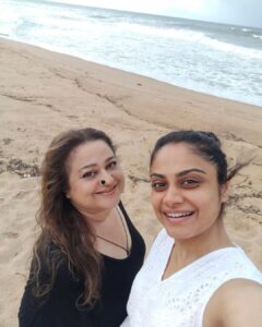 Toral Rasputra Instagram - Happy birthday Supriyaji ❤️❤️❤️ You know how much I love you & what you mean to me ❤️ आप हमेशा स्वस्थ रहो, खुश रहो और मुस्कुराते रहो 🤗🤗 I love u my Josy ❤️❤️😘