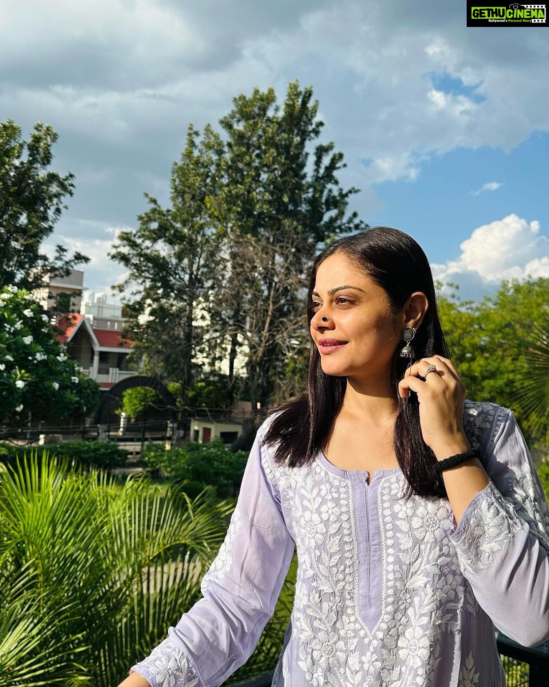Toral Rasputra Instagram - Kuch pal sukoon ke 💜 . . . #beyou #bepositive #behappy #keepgoing #keepsmiling #believeinyourself #stayfocused #staycalm #liveinthemoment #lifeisbeautiful