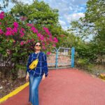 Toral Rasputra Instagram - 🌸 . . . #beyou #bepositive #behappy #keepgoing #keepsmiling #believeinyourself #stayfocused #staycalm #liveinthemoment #lifeisbeautiful