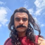 Tovino Thomas Instagram - An epic experience concludes. After 110 days of shooting, it's the end of my schedule for Ajayante Randaam Moshanam. @armthemovie "Epic" is surely not an understatement because for starters - it's a period movie genre; but more than that, the experience was indeed larger than life for me. It feels like I'm emerging from an era - transformed for the better. ARM was a story that had got us excited way back in 2017. And as often happens with dreams, it faced delays in taking off in the way it was meant to be. But here I am, signing off after a shoot that was fun, joyful, satisfying, demanding and above all, a continuous learning experience! While I learned a host of new skills from this movie - including Kalarippayatt and Horse riding ,I also had to unlearn and learn many things about acting to embrace newer and better elements. I'm enacting three distinct roles in ARM, so everything was multidimensional for me. And I was surrounded by many dear friends as cast and crew, which made life easier even during the most challenging schedules. I made a lot of memories and new friends, and strengthened many too. Another big takeaway from ARM is Kasargod - the absolute charm it held. Months of living here eased through the support of the people and many smiles that have become familiar now. Thank you Kasargod for being a home. Bidding goodbye to the wonderful place and the amazing team - but I'll be back. The movie looks amazing, which means it's a waiting phase from now to see how you all enjoy it in theatres. Wishing the best to everyone. It's a dream. Hoping it becomes real. Lots of love, Tovi @armthemovie @jithin_laal @ibasiljoseph @jomontjohn @sujithnambiar80 @shameer__muhammed @deepupradeep_ @dhibuninanthomas @dipil_dev @shaneemz @sreelalmanohar @sharathknair @sreejith_balagopalan @alan_p_john @aravind_sg @_fayas_jahan_ @bharathgopinadhan @nithin_19nair @daas_koko @sreebaln @dopsudev @anish.ravindran.73