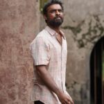 Tovino Thomas Instagram - Here is a glimpse of a very special project and one of my favorite characters! So glad to be giving life to @dr_biju_official ‘s nameless young man, in ‘Adrishya Jalakangal’,my very first with him rooted in surrealism that represents a zillion nameless ones around us. Have come together with @ellanar_films and @mythriofficial to co-produce a meaningful movie and a socially driven message that will nudge your hearts and make you ponder as to why… where to and what for. Holding close to my being, the phenomenal cast and crew of ‘ @adrishyajalakangal ’, for coming together to take the unconventional journey and contributing to molding something worthwhile. @ellanar_films @mythrioffical @tovinothomas_productions @tovinothomas @nimisha_sajayan @actorindrans @radhika_lavu Instagram @rickykej @anupchacko @dr_biju_official @jayashree_lakshminarayanan @yedhu05 @dileepdaz @davis_manuel @flevioffical @jchrisjerome #AravindKR @eldhoselvaraj @pattanamsha @pramod.thomas.986 @sangeetha_janachandran @storiessocialofficial
