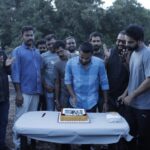 Tovino Thomas Instagram - ഒരു സുഹൃത്തെന്ന നിലയിലും , അവന്റെ സംവിധാനത്തിൽ അഭനയിച്ചിട്ടുള്ള ഒരു നടനെന്ന നിലയിലും ,ഒരുമിച്ച് പല സിനിമകളിലും അഭിനയിച്ചിട്ടുള്ള നടനെന്ന നിലയിലും ഞാൻ ഏറെ സന്തോഷത്തോടെ , അഭിമാനത്തോടെ നോക്കിക്കാണുന്ന വളർച്ചയാണ് @ibasiljoseph ന്റേത് .ഒരുപക്ഷെ ഈ അവാർഡ് വാങ്ങിക്കഴിഞ്ഞ് അവൻ അതേ വേദിയിലിരുന്ന് ഏറ്റവും ആദ്യം ഫോണിൽ വിളിച്ചതും എന്നെയായിരിക്കും . മിന്നൽ മുരളിക്ക് വേണ്ടി ബേസിൽ ഈ അംഗീകാരം ഏറ്റുവാങ്ങുമ്പോൾ ഞങ്ങൾ ഒരുമിച്ച് ഒരേ സിനിമയിൽ അഭിനയിച്ചു കൊണ്ടിരിക്കുകയാണ് എന്നുള്ളത് മറ്റൊരു നിമിത്തമായിരിക്കും . ഇനിയും കീഴടക്കാൻ ഉയരങ്ങളേറെയാണ് . വളരുക , വളരുക , മാനം മുട്ടെ വളരുക !! A serious post about @ibasiljoseph on my timeline seems dramatic.എന്നാലും കിടക്കട്ടെ .😁