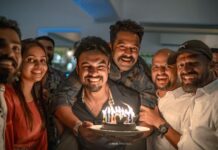 Tovino Thomas Instagram - 🥰 #2018movie #successcelebration #team2018 #thankingeveryone #sharingourhappinesswiththeworld #haveapieceofcake 📸 @neeleshek