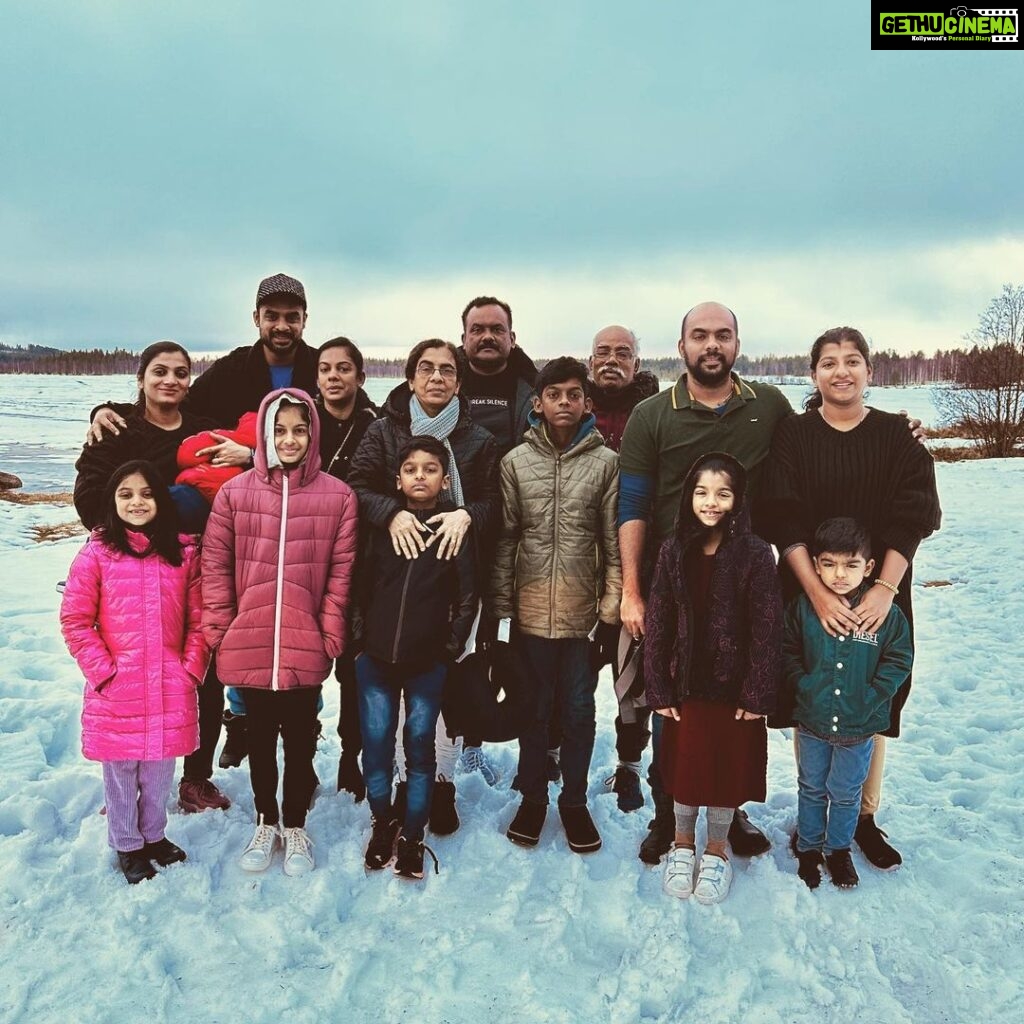 Tovino Thomas Instagram - Always better together!!! #perhe #familytime #vacation #rovaniemi #snow #lakehouse #frozenlake #finland #lapland #creatingfamilymemories #myeverythinginonepicture Rovaniemi, Finland