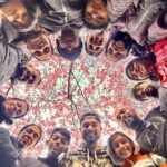 Tovino Thomas Instagram - Cherry blossom 🌸 #family #onebighappyfamily #holidayswithfamily #officialcherryblossomday #stockholm #april28 #kungsträdgården #sweden Kungsträdgården