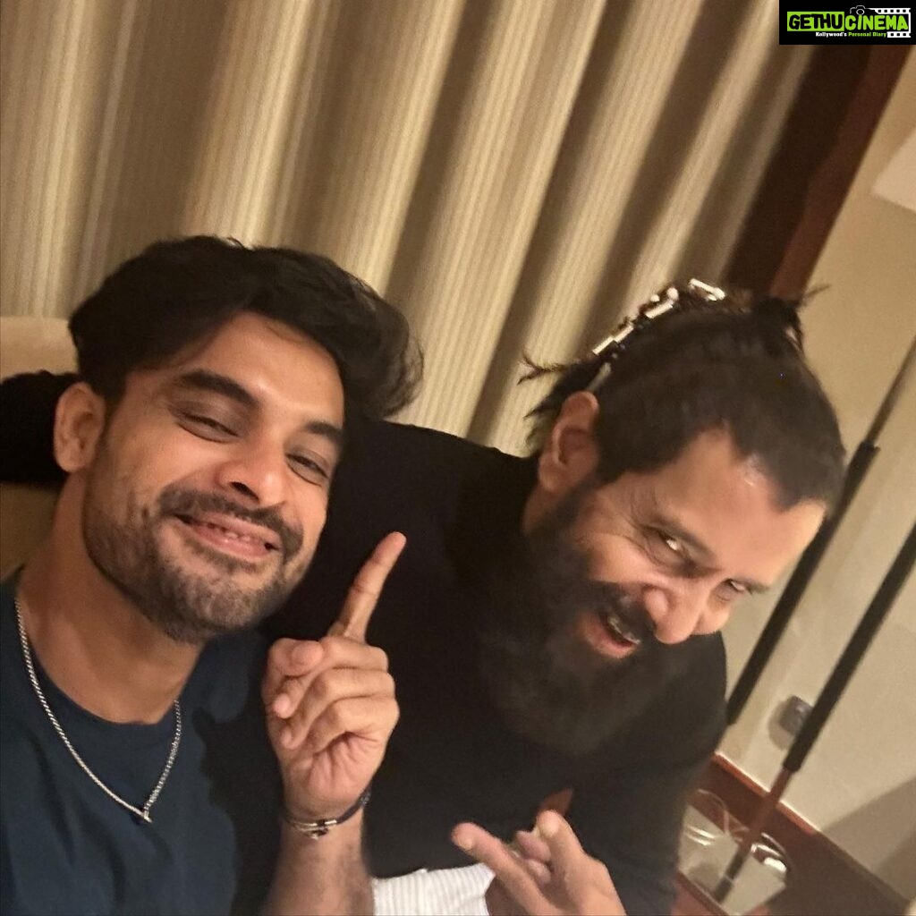 Tovino Thomas Instagram - A moment of pure, uncontainable fandom! I had the incredible opportunity to meet the maestro himself - Vikram sir. How do I describe what he has been to me, growing up. I had watched Annyan countless times, and I remember that each time his performance would hit different. Trying to be Vikram-cool was the aspiration. Even as cinema happened, and when something off the flow comes up, my thoughts, plans, references - everything would have his presence. And I just got to spend some supercool time with this idol... And truly an idol! To top the style, charm and superabilities, he speaks with such humility and acknowledgement. I'm overwhelmed in different ways. Will stick to the fanboy hit, because that is the most dreamy. @the_real_chiyaan #fanboy #vikram #chiyaan #actor #fashionicon #idol