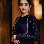 Trisha Instagram - 🧜🏻‍♀️🧿 Outfit: @yaksideepthireddy Jewellery: @kishandasjewellery Style team : @ekalakhani @malinikarthikeyan @arpita.kc @harshene.ravichandar @mayuri_srivastava Makeup @uspawar Hair @rohini_hairstylist Photographed by @thememorywriters Production: @donsrini for @madrastalkies @lyca_productions #PS2 #PonniyinSelvan #ManiRatnam #TrishaKrishnan #TeamE #CholasAreBack #KishandasJewellery #EkaLakhani #CholaTour Coimbatore