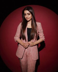 Trisha Instagram - ❤️‍🔥🧿

Outfit : @svacouture 

Style team : @ekalakhani @team___e @malinikarthikeyan @harshene.ravichandar @arpita.kc @mayuri_srivastava 
 
Makeup : @uspawar3
Hair : @rohini_hairstylist 

Photographed by @thehouseofpixels 

Production: @donsrini for @madrastalkies @lyca_productions 

#PS2 #PonniyinSelvan #ManiRatnam #TrishaKrishnan #TeamE #CholasAreBack #KishandasJewellery #EkaLakhani #CholaTour