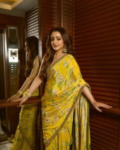 Trisha Instagram - Eid Mubarak🌙🧿

Outfit: @paulmiandharsh @viralmantra 
Jewellery: @kishandasjewellery 

Style team : @ekalakhani @team___e @malinikarthikeyan @harshene.ravichandar @arpita.kc @mayuri_srivastava 
 
Makeup @uspawar 
Hair @rohini_hairstylist 

Photographed by @livingin24fps @anupamasindhia 

Production: @donsrini for @madrastalkies @lyca_productions 

#PS2 #PonniyinSelvan #ManiRatnam #TrishaKrishnan #TeamE #CholasAreBack #KishandasJewellery #EkaLakhani #CholaTour