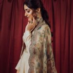 Trisha Instagram - 👋🏻 🧿 Outfit: @archanajaju.in @elevate_promotions Jewellery: @kishandasjewellery Footwear: @aprajitatoorofficial Style team : @ekalakhani @malinikarthikeyan @arpita.kc @harshene.ravichandar @mayuri_srivastava Makeup @uspawar Hair @rohini_hairstylist Photographed by @livingin24fps @anupamasindhia Production: @donsrini for @madrastalkies @lyca_productions #PS2 #PonniyinSelvan #ManiRatnam #TrishaKrishnan #TeamE #CholasAreBack #KishandasJewellery #EkaLakhani #CholaTour Anna University Chennai
