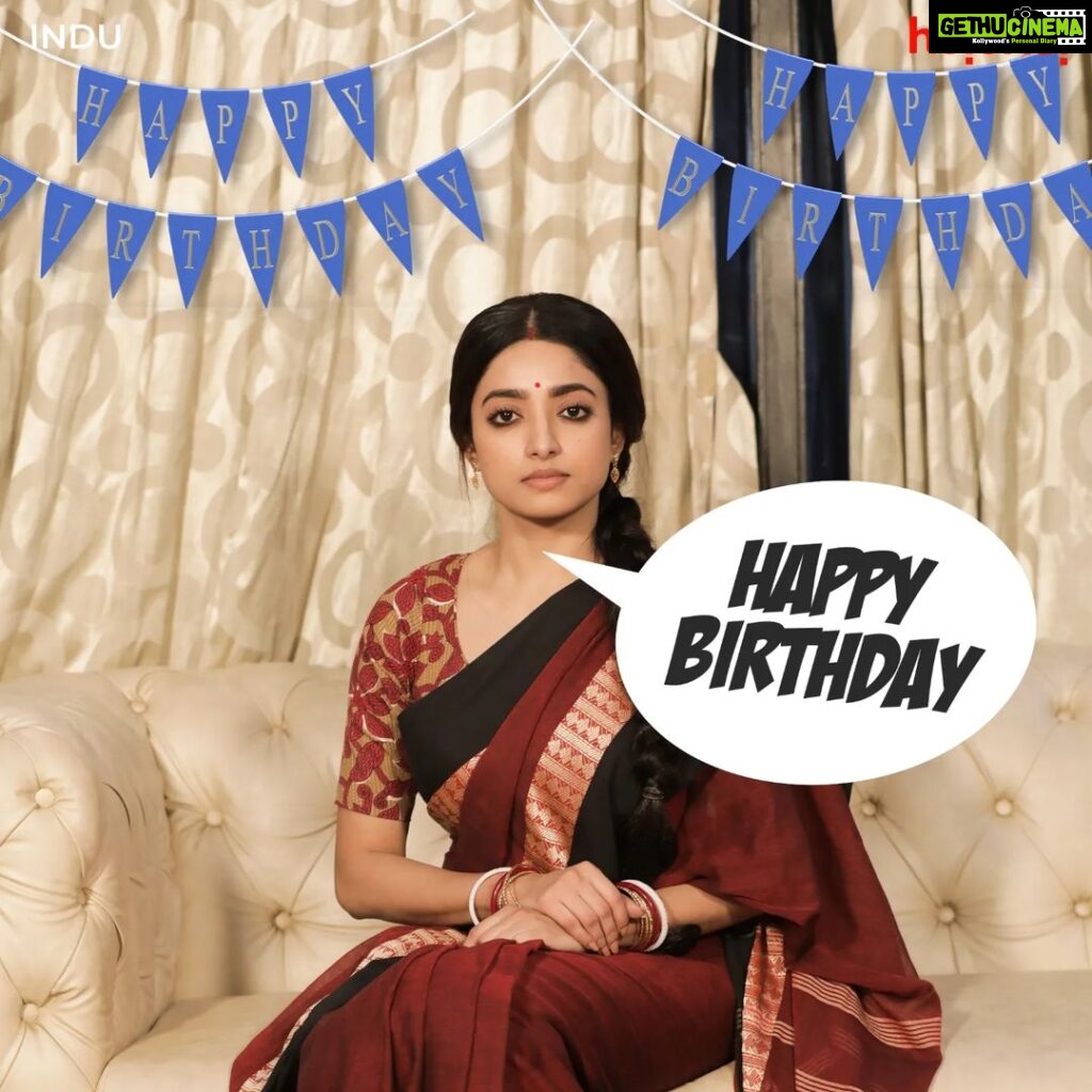 Tuhina Das Instagram - আজ সমস্ত গোয়েন্দারা একটু হইচই করবে, কারণ আজ আমাদের প্রিয় দময়ন্তীর জন্মদিন!🎈🍰 Here's wishing the brilliant @tuhinadasofficial a very happy birthday! ❤✨