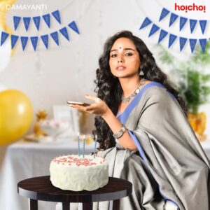 Tuhina Das Instagram - আজ সমস্ত গোয়েন্দারা একটু হইচই করবে, কারণ আজ আমাদের প্রিয় দময়ন্তীর জন্মদিন!🎈🍰

Here's wishing the brilliant @tuhinadasofficial a very happy birthday! ❤️✨