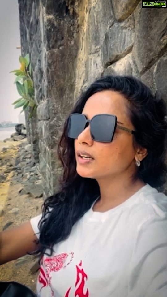 Tuhina Das Instagram - তোমার পথের কাঁটা করবো চয়ন সেথায় তোমার ধুলার শয়ন, সেথায় আঁচল পাতব আমার তোমার রাগে অনুরাগী। কবিগুরুর ১৬২তম জন্মবার্ষিকীতে শ্রদ্ধার্ঘ্য। #instagood #RabindraJayanti #rabindranath #RabindraSangeet #RabindranathTagore #25boisakh #tuhinadas Mumbai, Maharashtra