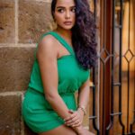 Tuhina Das Instagram - Out of your league 💋💋💋🧏🏻‍♀️💁🏻‍♀️ #sunday #ottd #thatbrowngirl #mumbai #curlyhair #attitude #beyourself #weekend #tuhinadas #actor Mumbai, Maharashtra