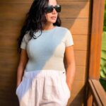 Tuhina Das Instagram – Sunshine state of mind ☀️

#sunshine #comfywear #ootd #tuhinadas