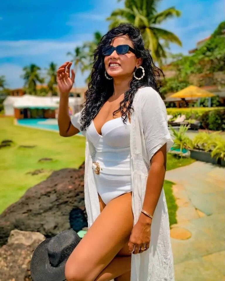 Tuhina Das Instagram - Everything is so fine, with a little bit of sunshine. #sunshine #ootd #tuhinadas Goa