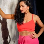 Tuhina Das Instagram - A symphony of hues 🌈🩷 #colours #hues #bold #vibrant #outfit #charm #instagood #instadaily #love #tuhinadas Mumbai, Maharashtra
