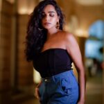 Tuhina Das Instagram - High Jeans, High Dreams! 💫 #instagood #instagram #instalike #glamup #goodvibes #tuhinadas Mumbai, Maharashtra