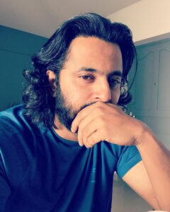 Unni Mukundan Instagram - Buckle up to experience the Gandharva Lokam ! Promising goosebumps, again 🤝 @gandharvajrmovie @vvipink @prasobhkrishna