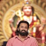 Unni Mukundan Instagram - ആറ്റുകാൽ കലാപരിപാടികളുടെ ഉദ്‌ഘാടനം ആറ്റുകാൽ പൊങ്കാല മഹോത്സവം 2023 ☺️ ❤️ Blessed ❤️ @thampi.kiran_photography 📷