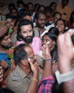 Unni Mukundan Instagram - ആറ്റുകാൽ കലാപരിപാടികളുടെ ഉദ്‌ഘാടനം  ആറ്റുകാൽ പൊങ്കാല മഹോത്സവം 2023 ☺️ ❤️ Blessed ❤️ @thampi.kiran_photography 📷