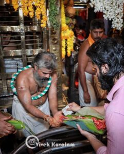 Unni Mukundan Instagram - ആറ്റുകാൽ കലാപരിപാടികളുടെ ഉദ്‌ഘാടനം  ആറ്റുകാൽ പൊങ്കാല മഹോത്സവം 2023 ☺️ ❤️ Blessed ❤️ @thampi.kiran_photography 📷