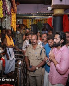 Unni Mukundan Instagram - ആറ്റുകാൽ കലാപരിപാടികളുടെ ഉദ്‌ഘാടനം  ആറ്റുകാൽ പൊങ്കാല മഹോത്സവം 2023 ☺️ ❤️ Blessed ❤️ @thampi.kiran_photography 📷