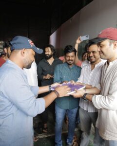Unni Mukundan Instagram - Gandharva jr. 

STARTS ROLLING. 🎬🎥✨

First schedule starts rolling today. 10/02/2023 

Gandharva jr. | ഗന്ധർവ്വ jr. | ಗಂಧರ್ವ jr. | గంధర్వుడు jr. | கந்தர்வ jr. | गंधर्वा jr.

#Gandharvajr #UnniMukundan #VishnuAravind #PrasobhKrishna 
#SuvinKVarkey 
#SujithSujathan #PraveenPrabharam 
#JakesBejoy
#LittleBigFilms

Banner: little big films 
Produced by suvin k varkey & Prasobh krishna
Directed by : Vishnu Aravind 
Written by : praveen prabharam & sujin sujathan 
Dop : chandru selvaraj
Music : jakes bejoy 
Editor : Appu bhattathiri & Christy Sebastian 
Production controller : Manoj poomkunnam, Sajeev chandhiroor
Exe producer : vineeth j pulludan
Production designer : vinod raveendran 
Art director : ouseph john
costume designer : gayathri kishore 
Makeup: ronex Xavier 
VFX : mindstein studios 
Chief Associate dir: akhil c thilakan
Asst directors : Manu Pillai, Murali Krishnan, Arunlal, Akhil Chandran, Kiran Oommen Raj
Stills: Bijith Dharmadam 
Promotion Consultant: Vipin Kumar, 10g Media 

@gandharvajrmovie 
@iamunnimukundan 
@films.littlebig @suvinkvarkey @vishnuaravind10 @timbuktu.man @sujinsujathan @jakes_bejoy @appubhattathiri @chandruselvaraj @vineeth_joy_pulludan @g_kishore_gk @artdirectorvinodraveendran @sajeevchandiroor @manojpoomkunn @ouseph_john @muralikrishnan_official @akhil_c_thilakan @bijith_dharmadam @manupillaiii @anandpadmanp @vvipink @10gmedia @mindsteinstudios @dcrusandrew @arunlalsp